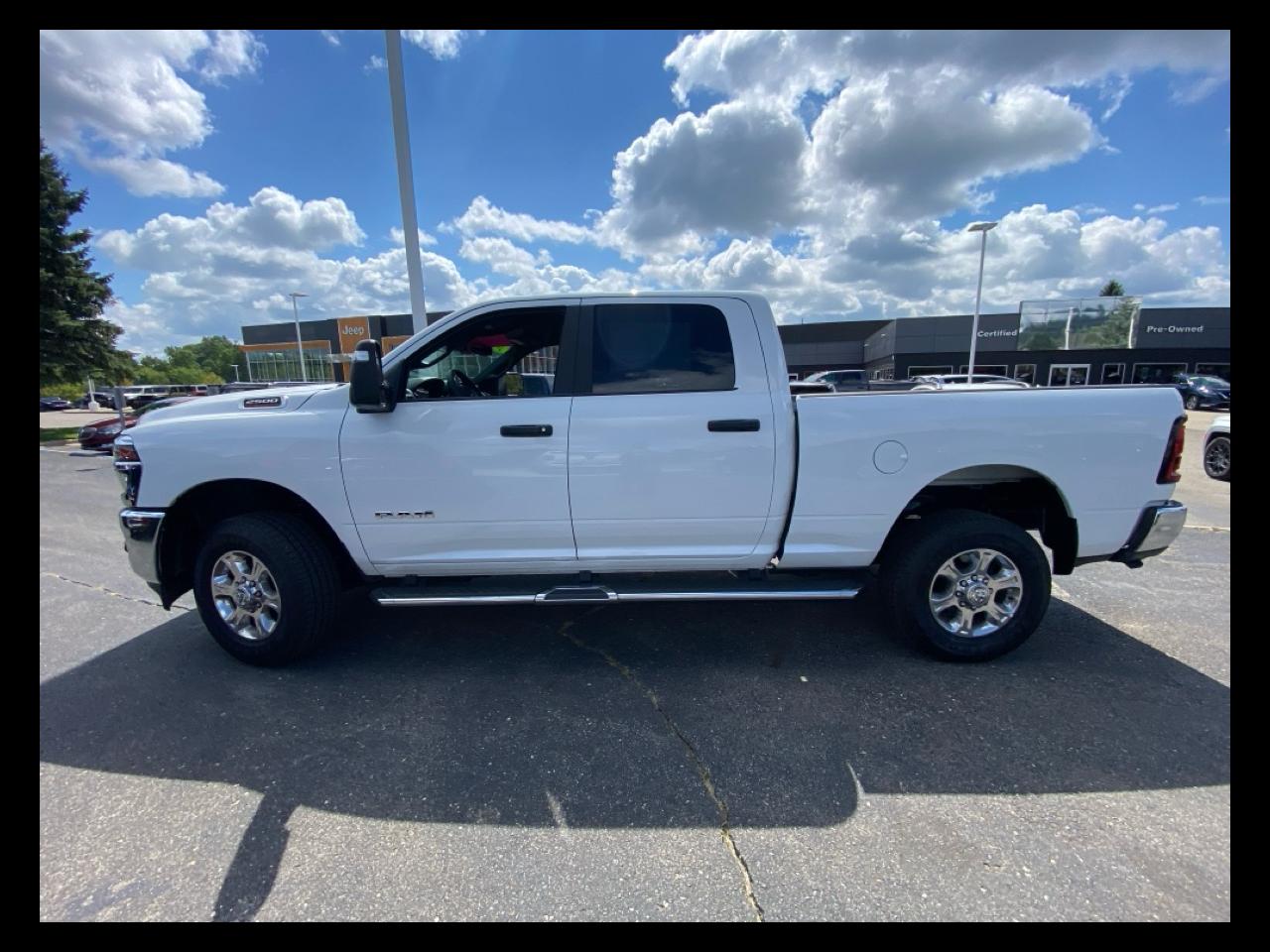 RAM 2500 Big Horn 4x4 Crew Cab 6'4" Box 2026