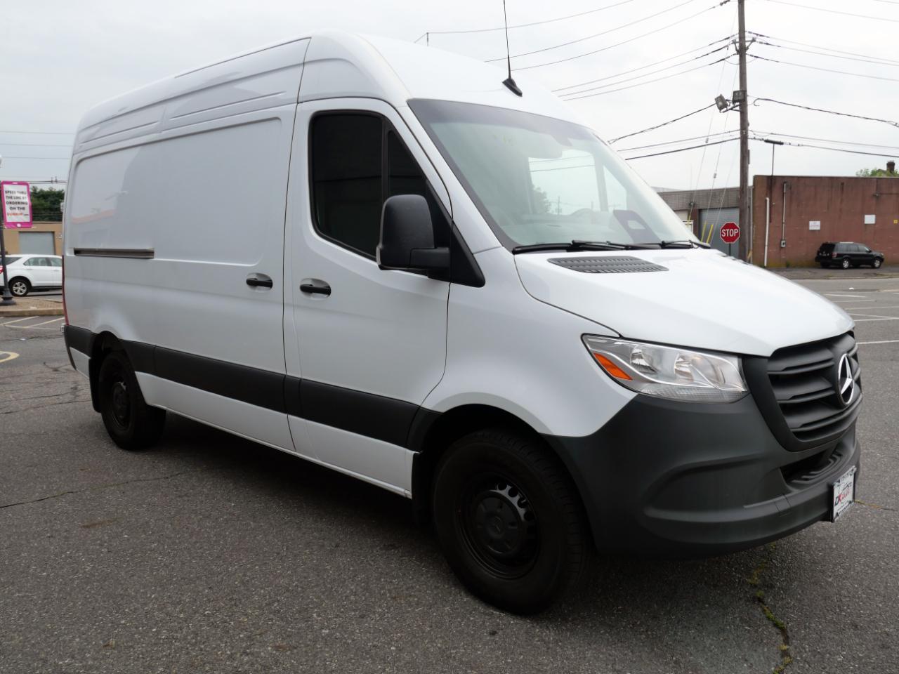 Mercedes-Benz Sprinter Cargo Van 2500 Standard Roof I4 Diesel 144" RWD 2025