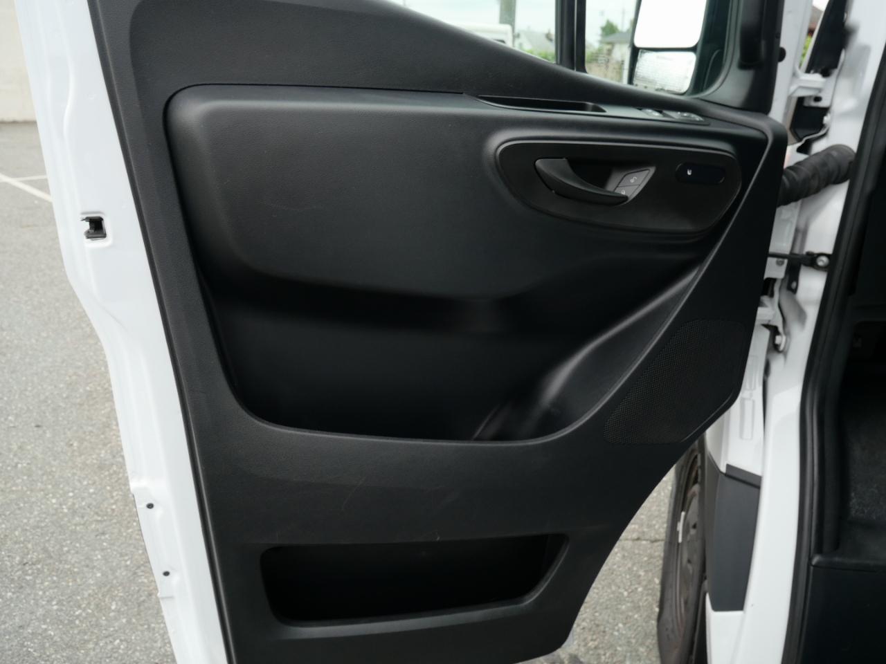 Mercedes-Benz Sprinter Cargo Van 2500 Standard Roof I4 Diesel 144" RWD 2025