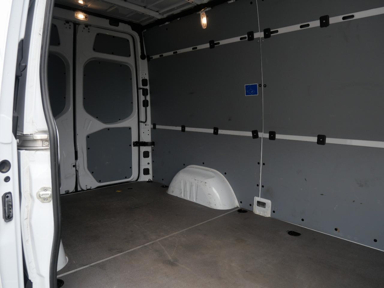 Mercedes-Benz Sprinter Cargo Van 2500 Standard Roof I4 Diesel 144" RWD 2025