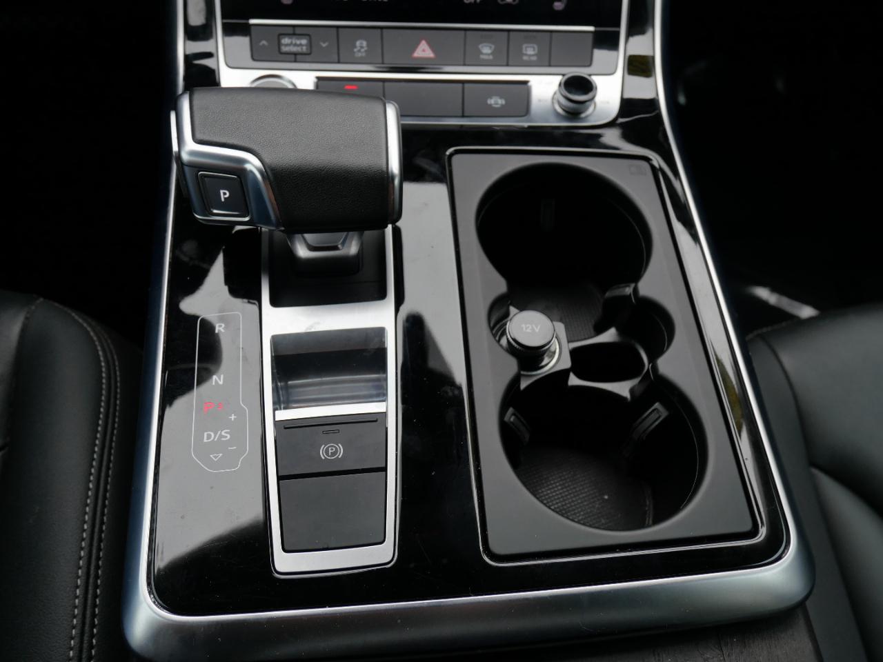 Audi Q8 Premium 55 TFSI quattro 2023