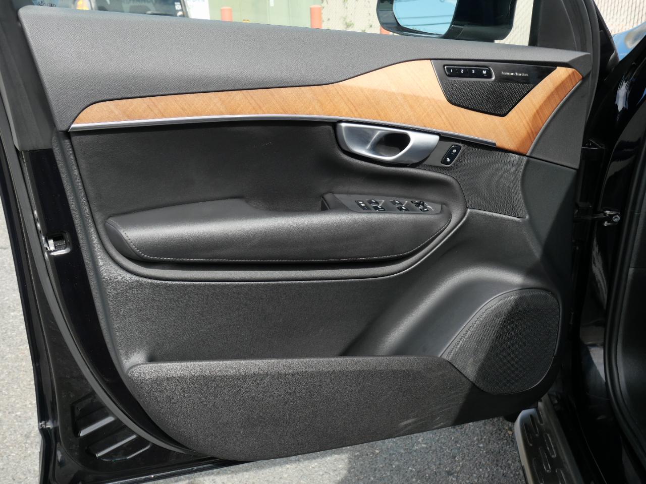 Volvo XC90 B6 AWD Plus Bright Theme 7P 2024