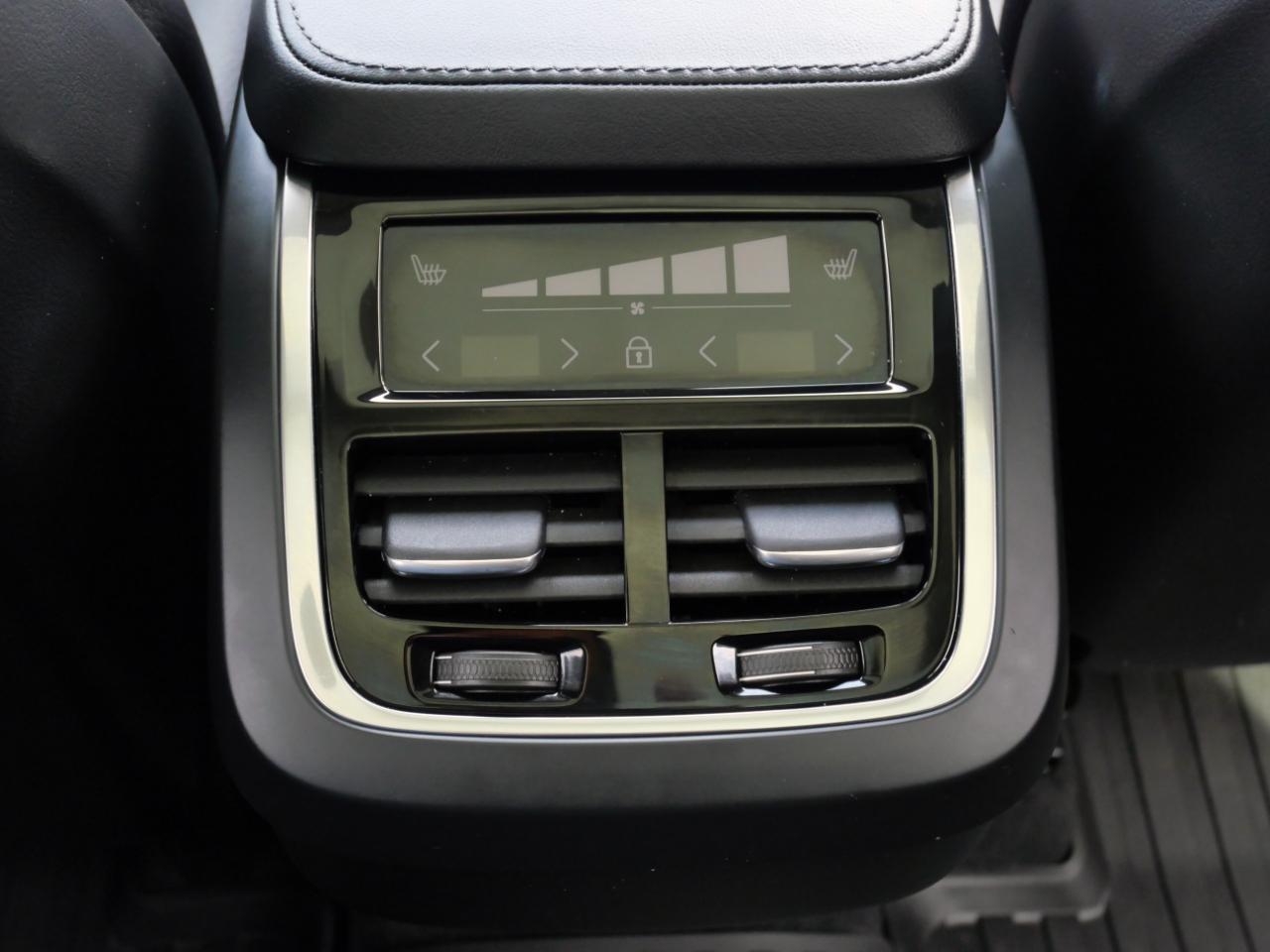 Volvo XC90 B6 AWD Plus Bright Theme 7P 2024