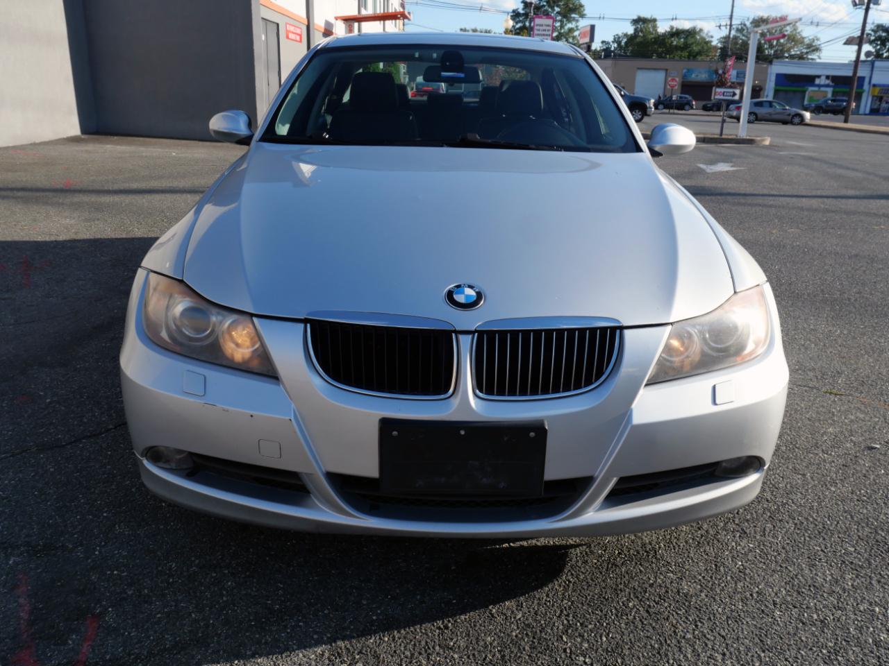 BMW 3 Series 325xi 4dr Sdn AWD 2006
