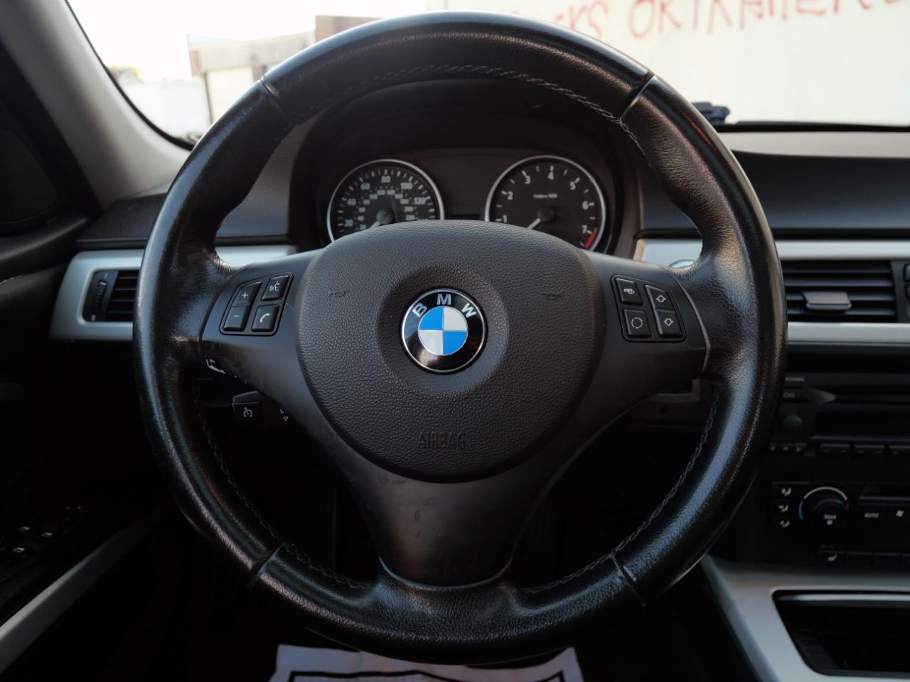 BMW 3 Series 325xi 4dr Sdn AWD 2006