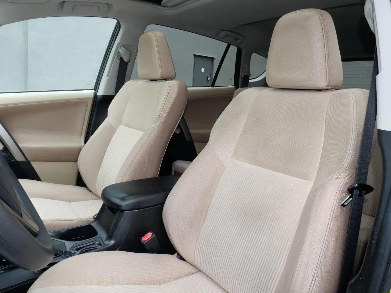 Toyota RAV4 AWD 4dr XLE (Natl) 2013