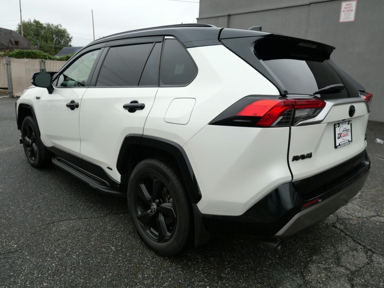 Toyota RAV4 Hybrid XSE AWD (Natl) 2022