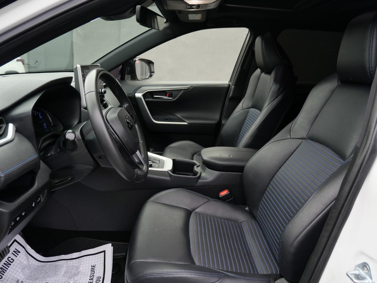 Toyota RAV4 Hybrid XSE AWD (Natl) 2022