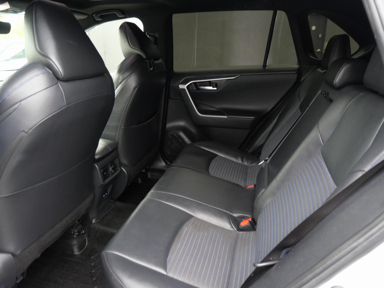 Toyota RAV4 Hybrid XSE AWD (Natl) 2022
