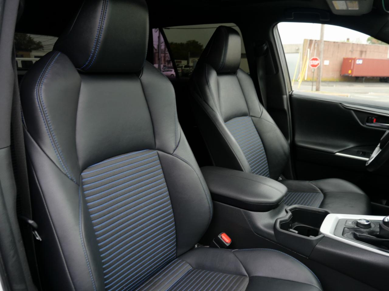 Toyota RAV4 Hybrid XSE AWD (Natl) 2022