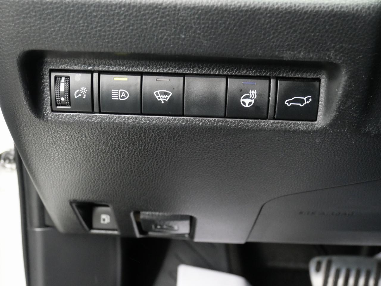 Toyota RAV4 Hybrid XSE AWD (Natl) 2022