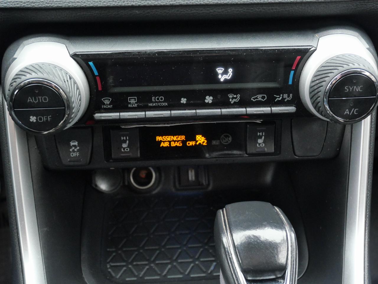 Toyota RAV4 Hybrid XSE AWD (Natl) 2022