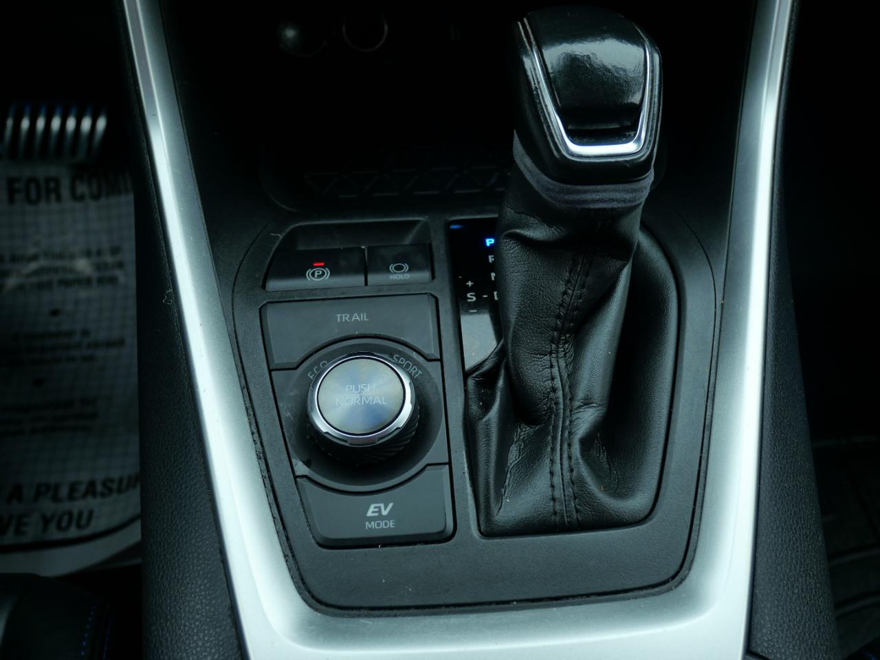 Toyota RAV4 Hybrid XSE AWD (Natl) 2022