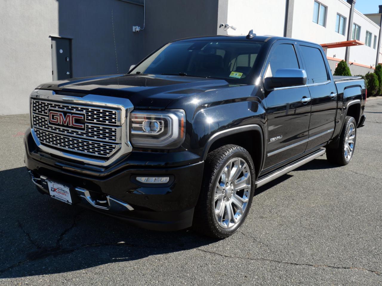 2017 GMC Sierra 1500 4WD Crew Cab 143.5" Denali