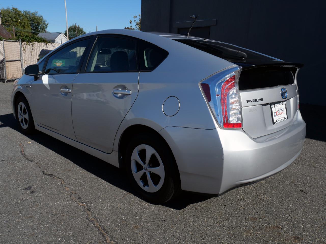 Toyota Prius 5dr HB IV (Natl) 2013