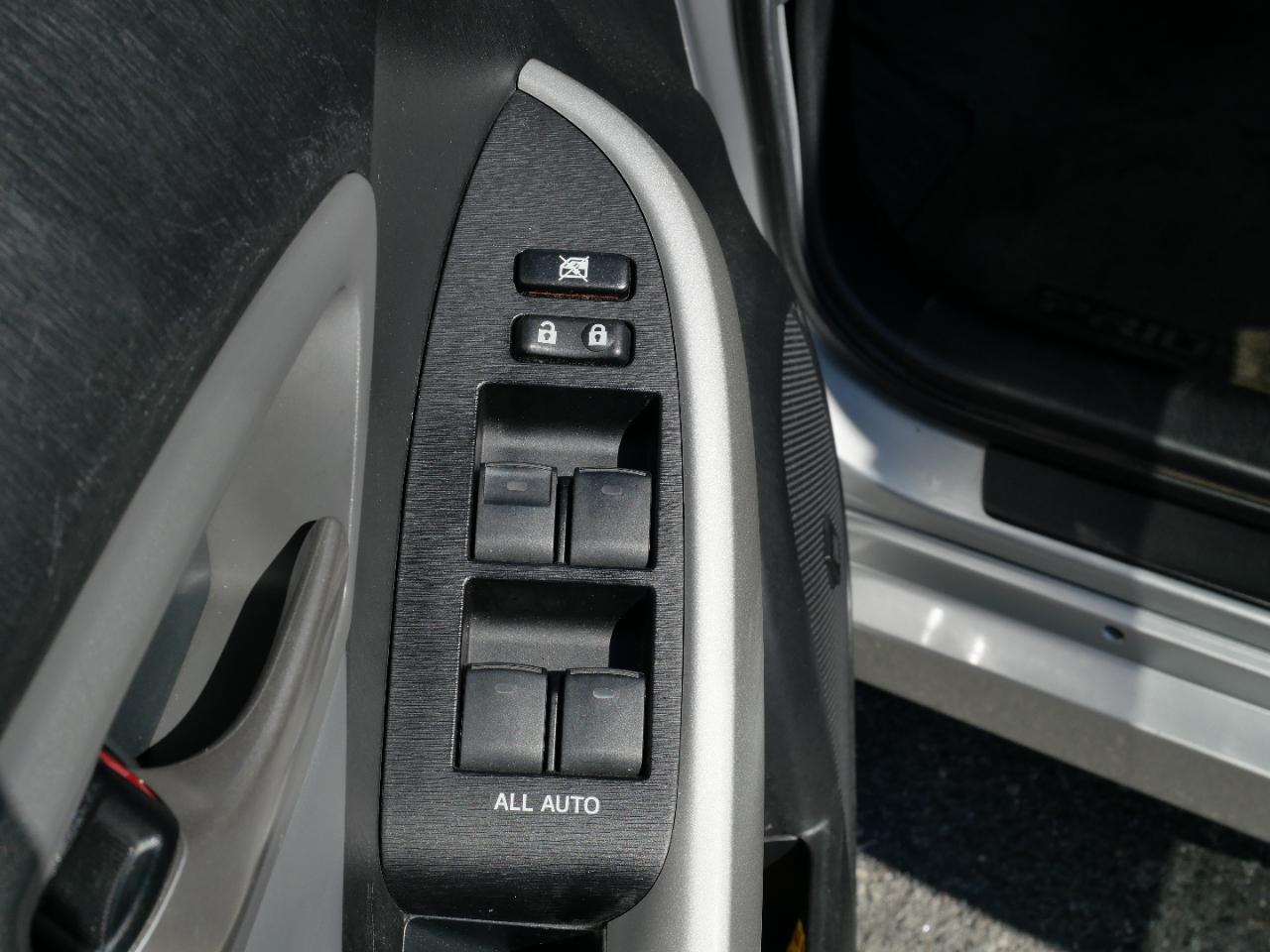 Toyota Prius 5dr HB IV (Natl) 2013