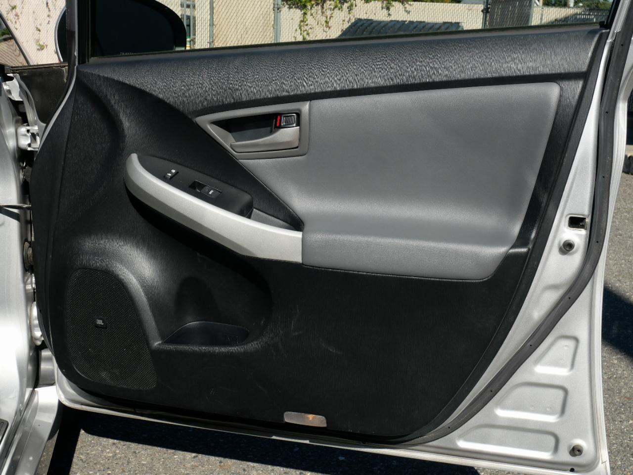 Toyota Prius 5dr HB IV (Natl) 2013