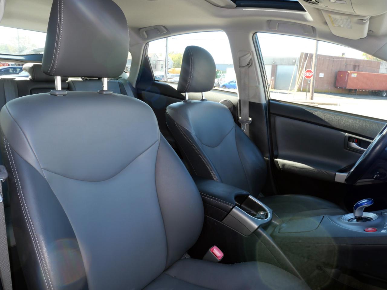Toyota Prius 5dr HB IV (Natl) 2013
