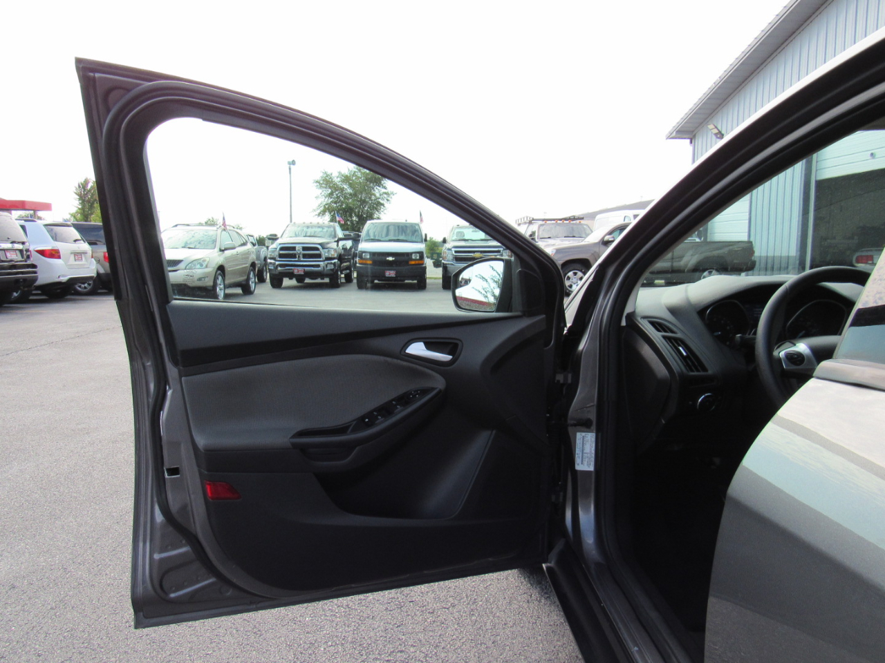 Ford Focus 4dr Sdn SE 2014 Ford Focus 4dr Sdn SE 2014