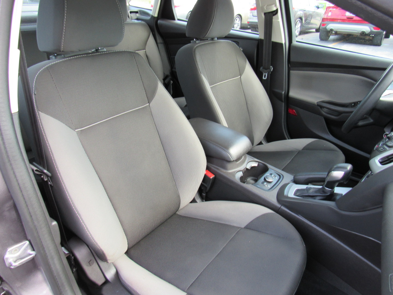 Ford Focus 4dr Sdn SE 2014 Ford Focus 4dr Sdn SE 2014