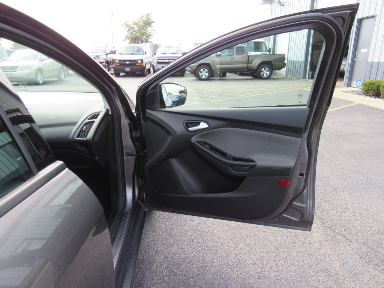 Ford Focus 4dr Sdn SE 2014 Ford Focus 4dr Sdn SE 2014