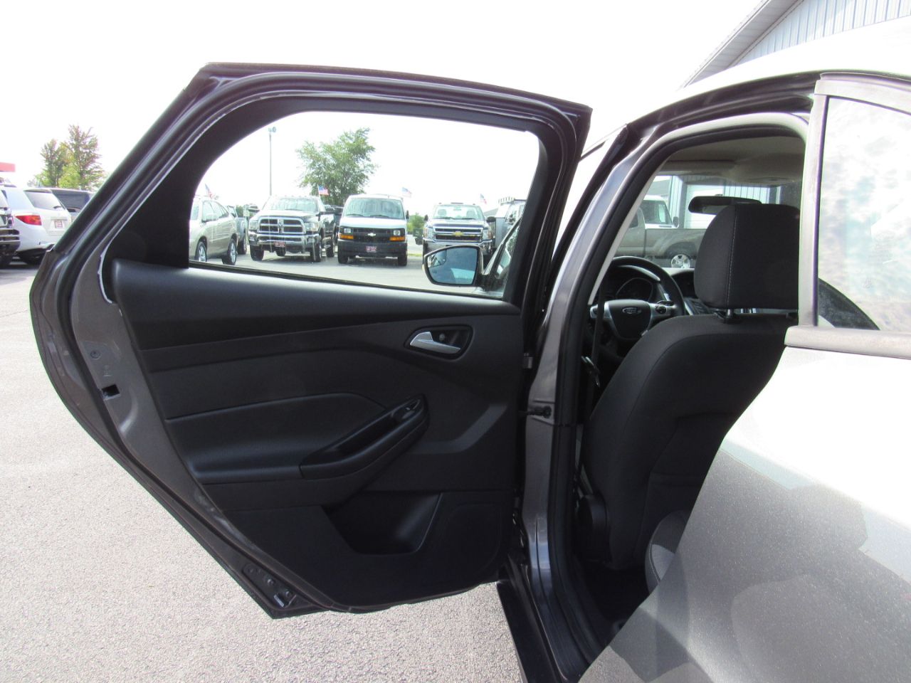 Ford Focus 4dr Sdn SE 2014 Ford Focus 4dr Sdn SE 2014