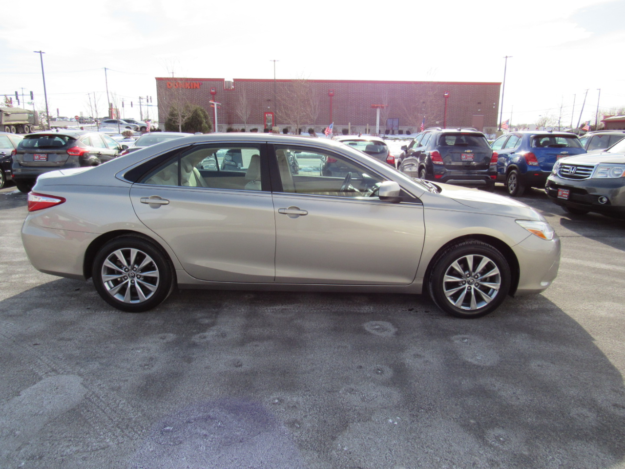 Toyota Camry XLE Auto (Natl) 2017