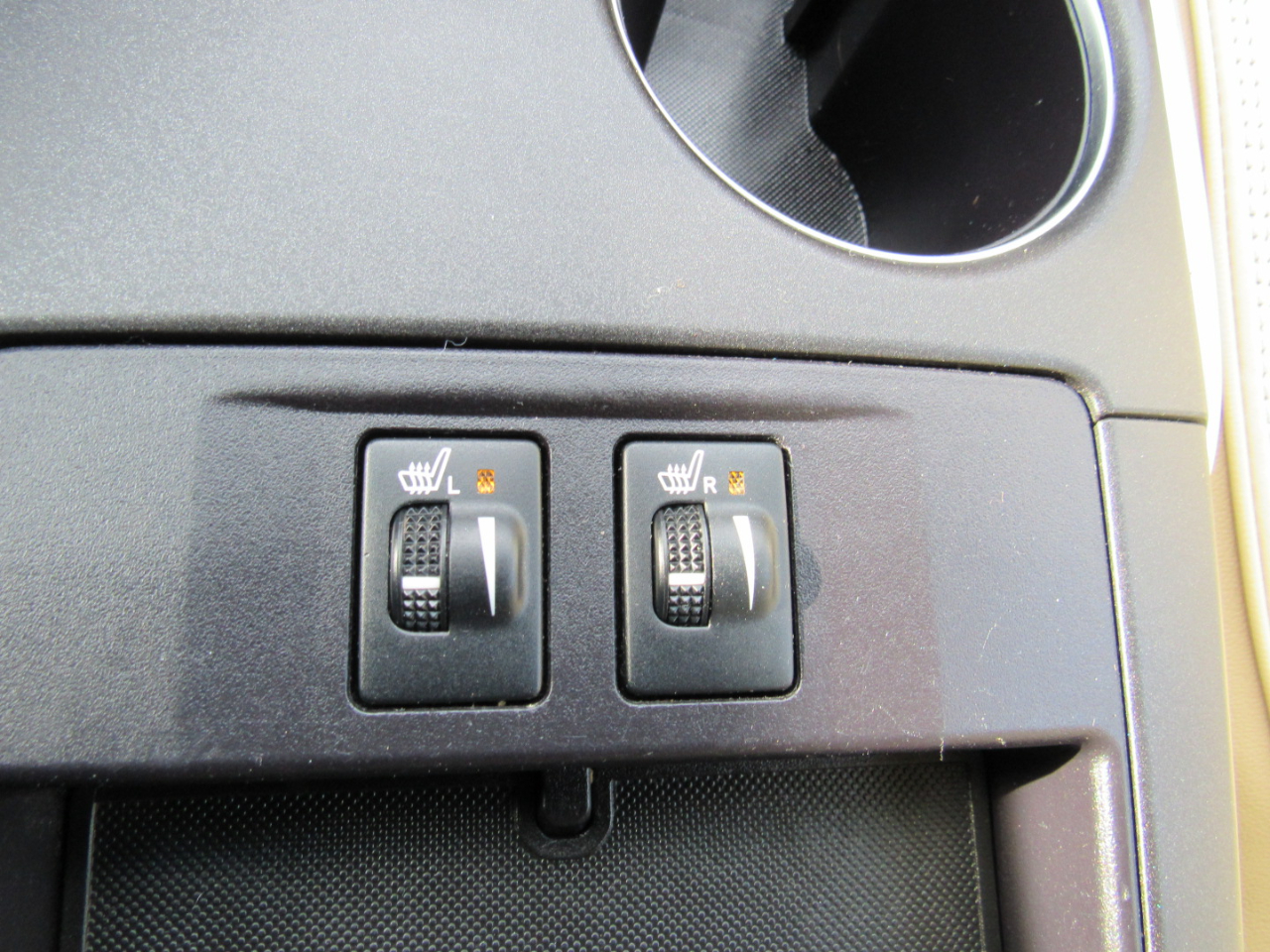 Toyota Camry XLE Auto (Natl) 2017