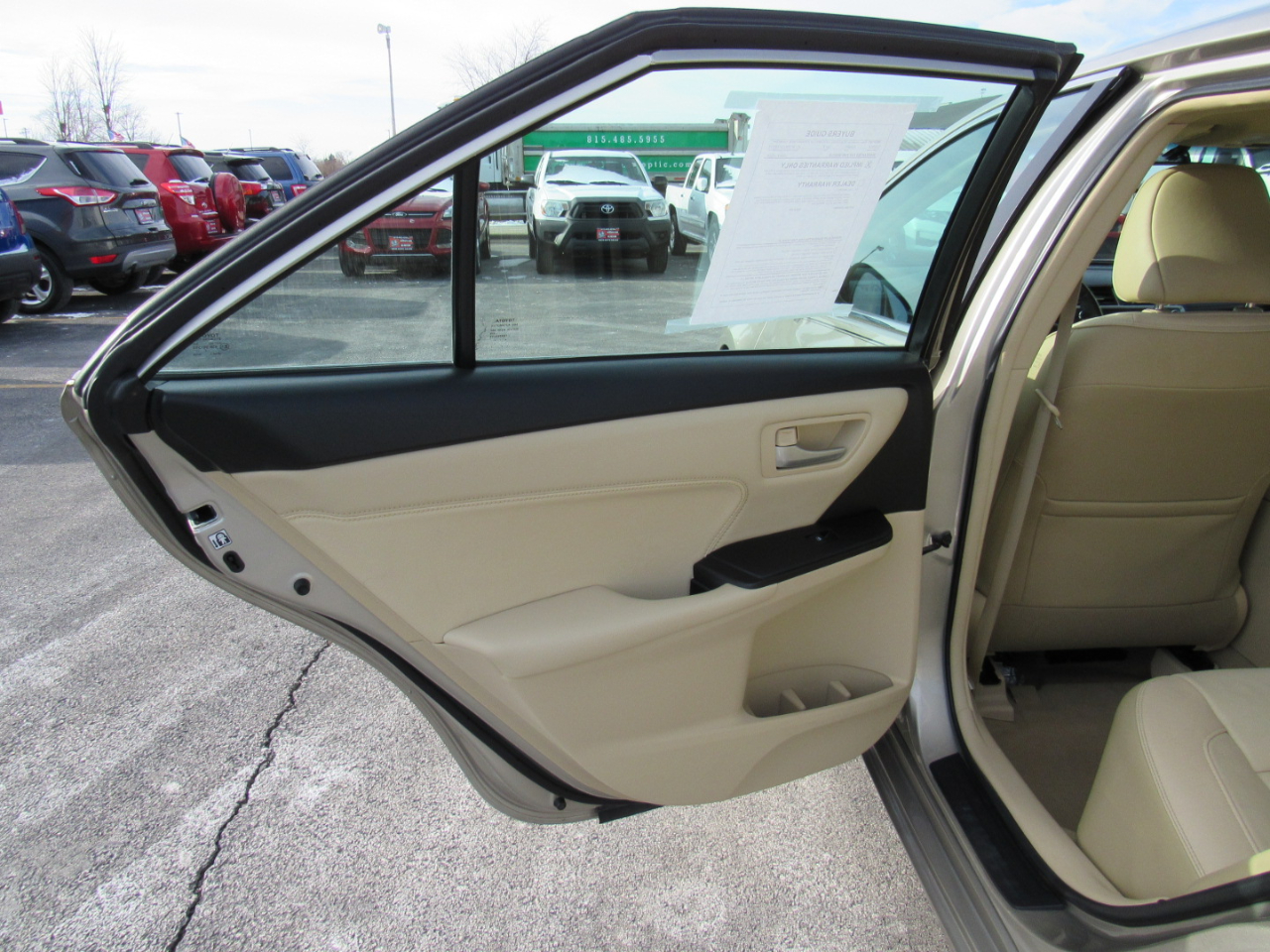 Toyota Camry XLE Auto (Natl) 2017