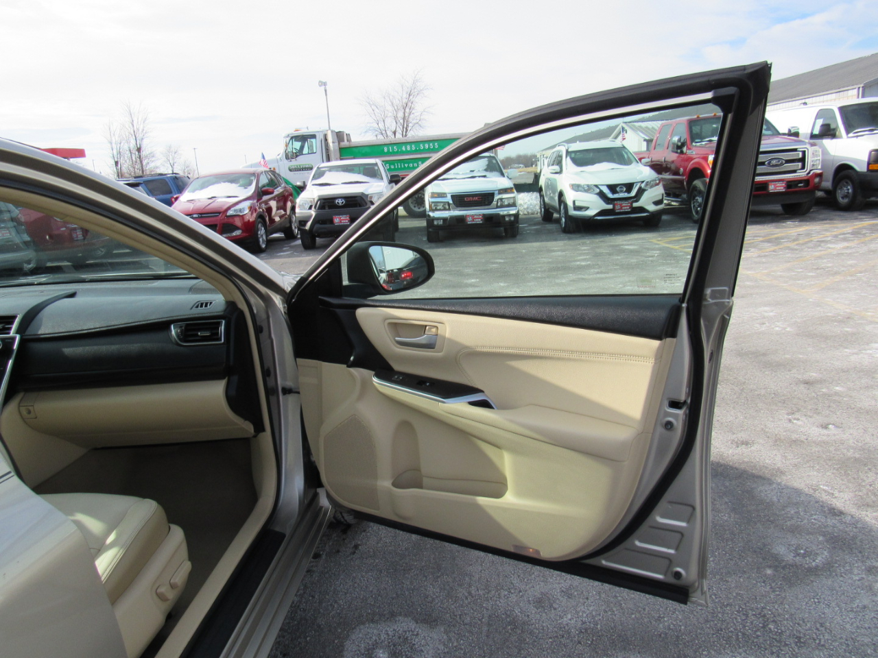 Toyota Camry XLE Auto (Natl) 2017