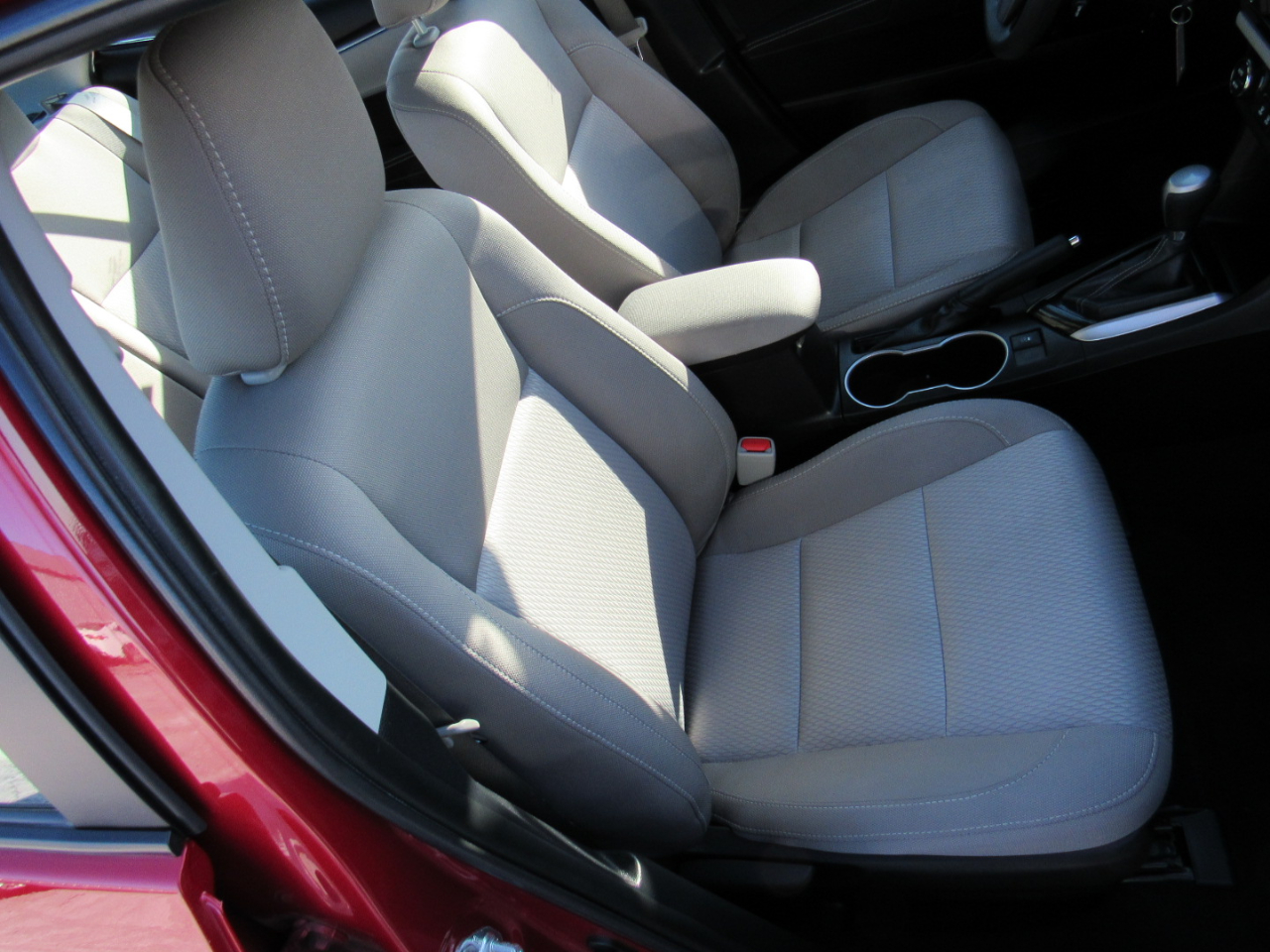 Toyota Corolla 4dr Sdn CVT LE Premium (Natl) 2015