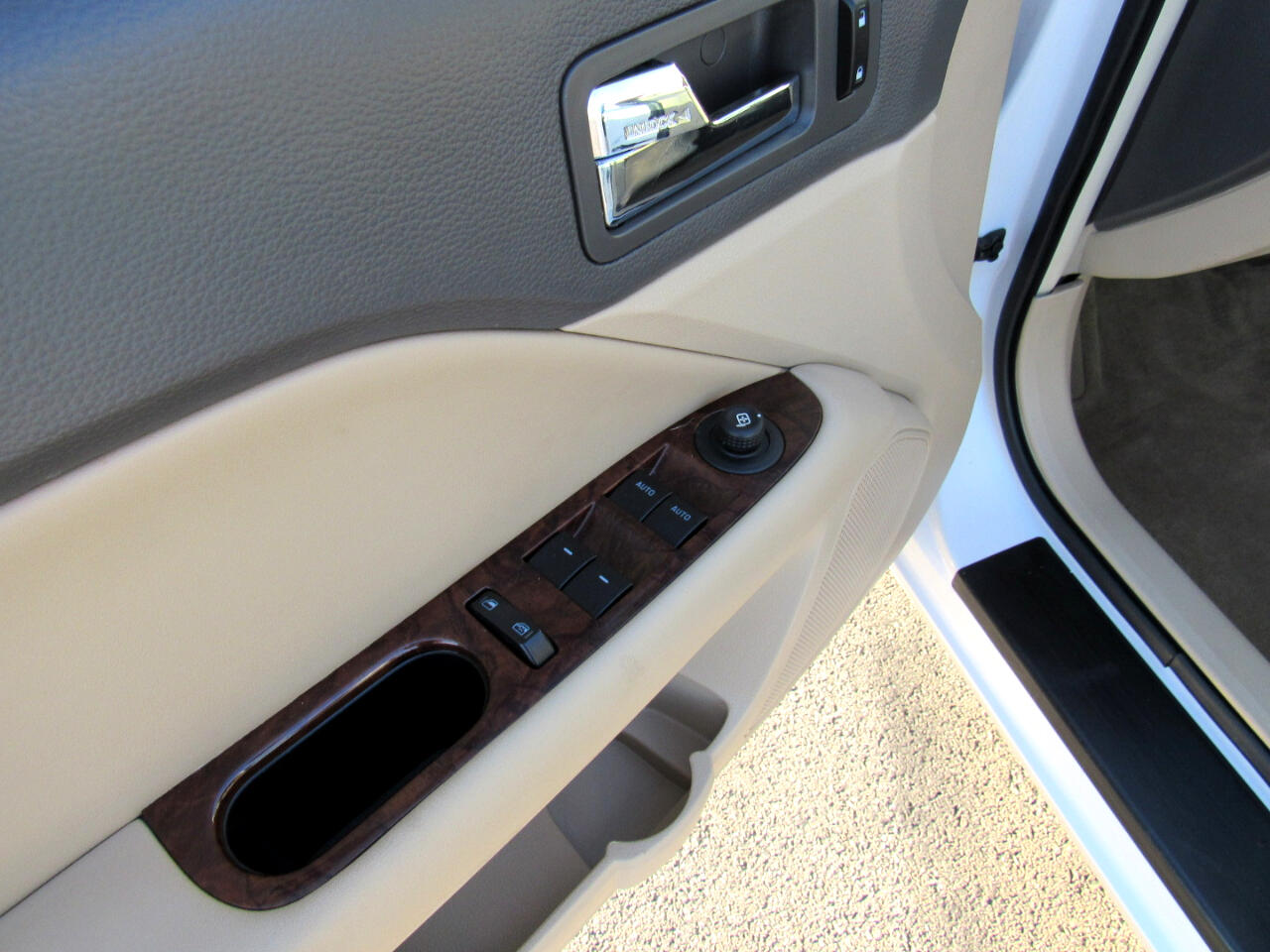 Ford Fusion 4dr Sdn SEL FWD 2011