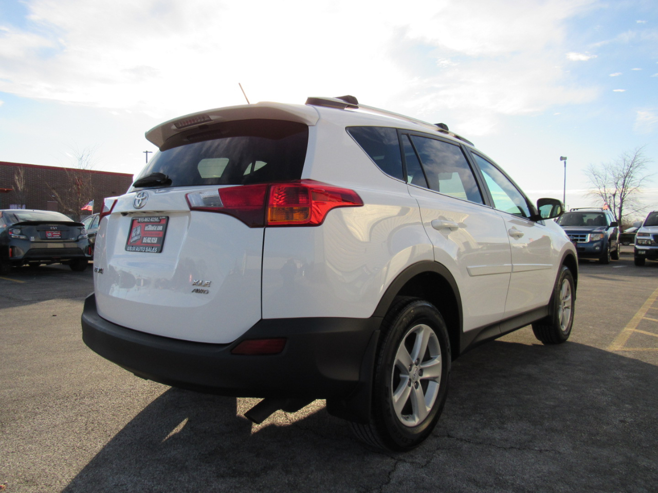 Toyota RAV4 AWD 4dr XLE (Natl) 2013