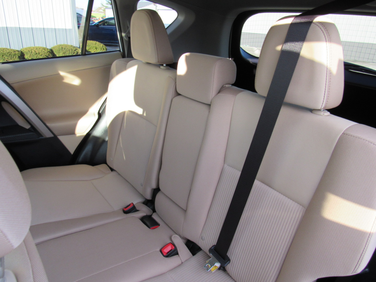 Toyota RAV4 AWD 4dr XLE (Natl) 2013