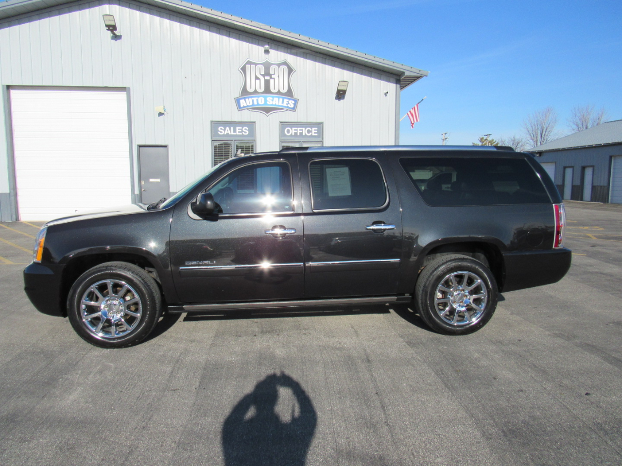 GMC Yukon XL AWD 4dr 1500 Denali 2013