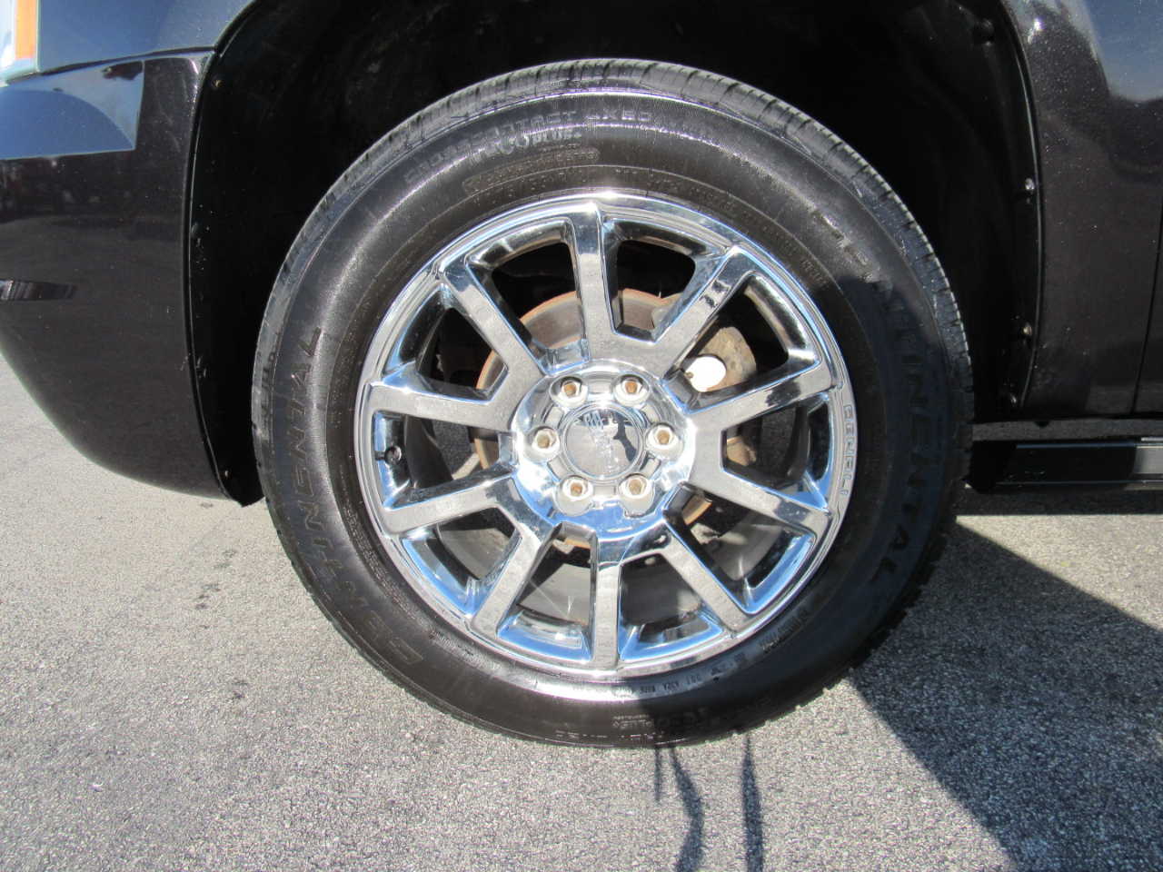 GMC Yukon XL AWD 4dr 1500 Denali 2013