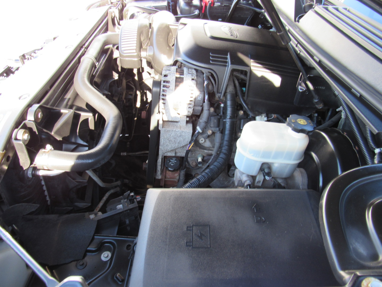 GMC Yukon XL AWD 4dr 1500 Denali 2013