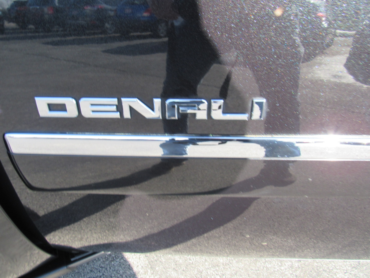 GMC Yukon XL AWD 4dr 1500 Denali 2013