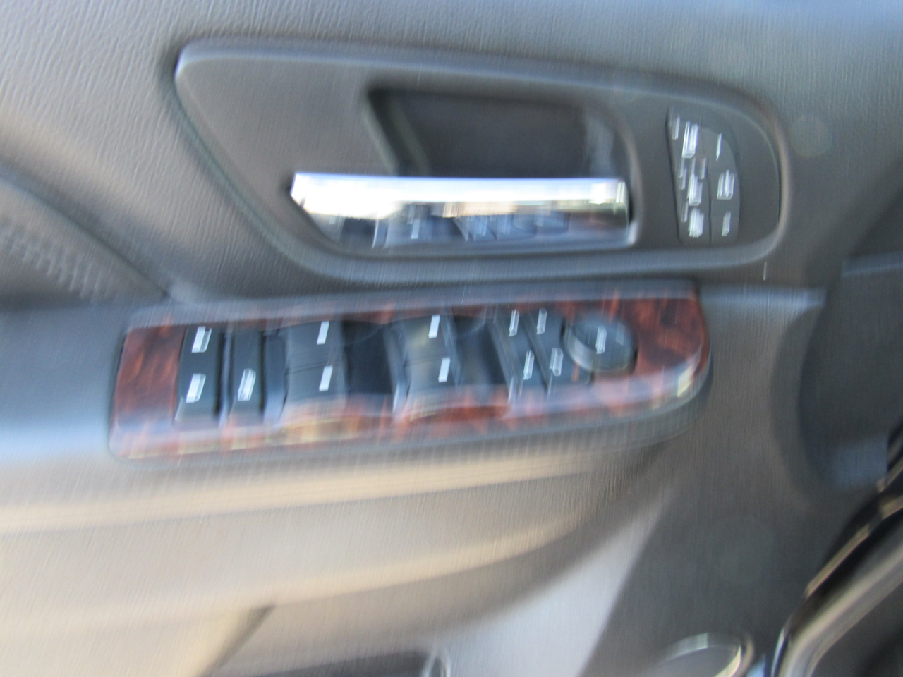 GMC Yukon XL AWD 4dr 1500 Denali 2013