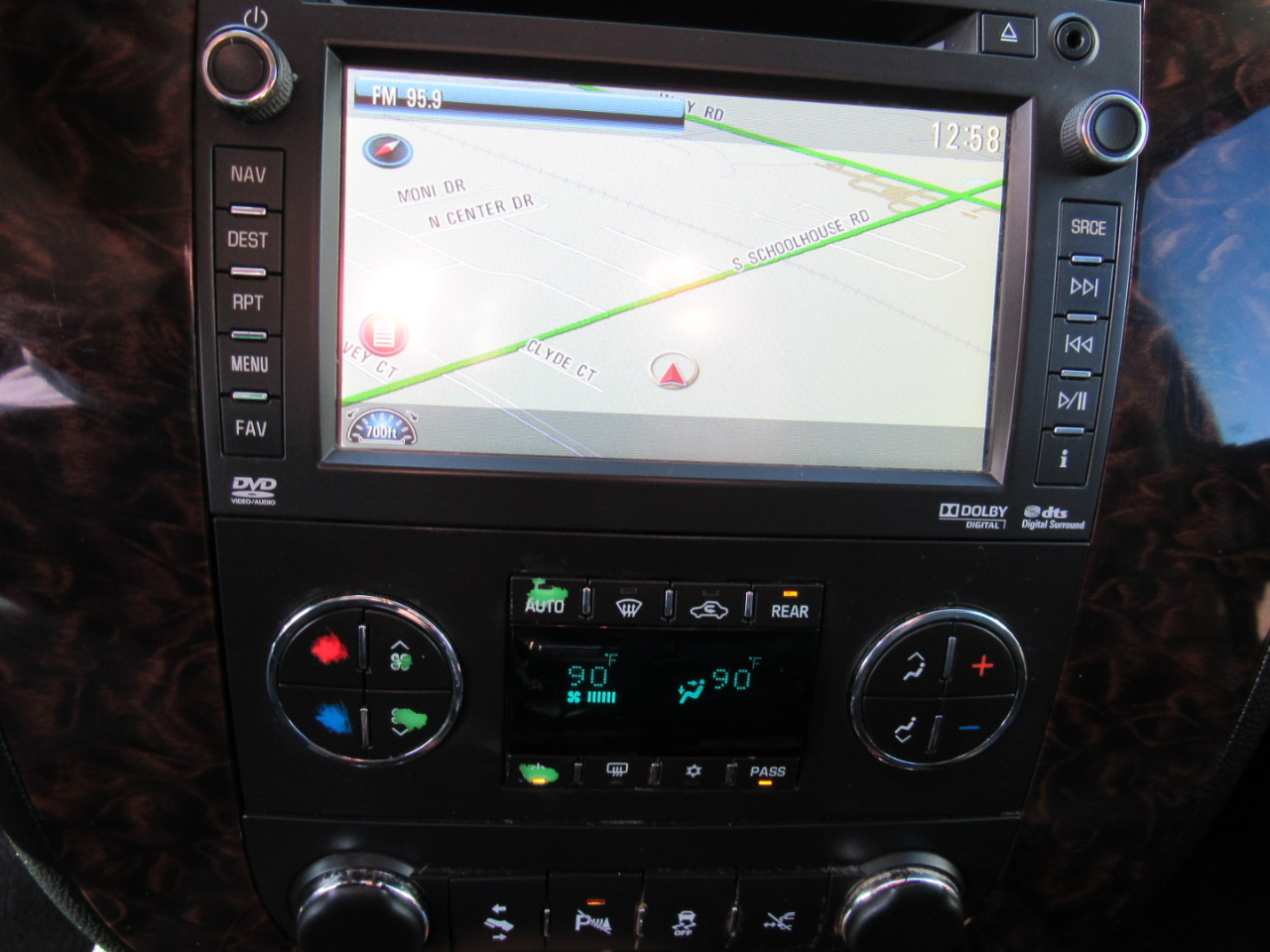 GMC Yukon XL AWD 4dr 1500 Denali 2013