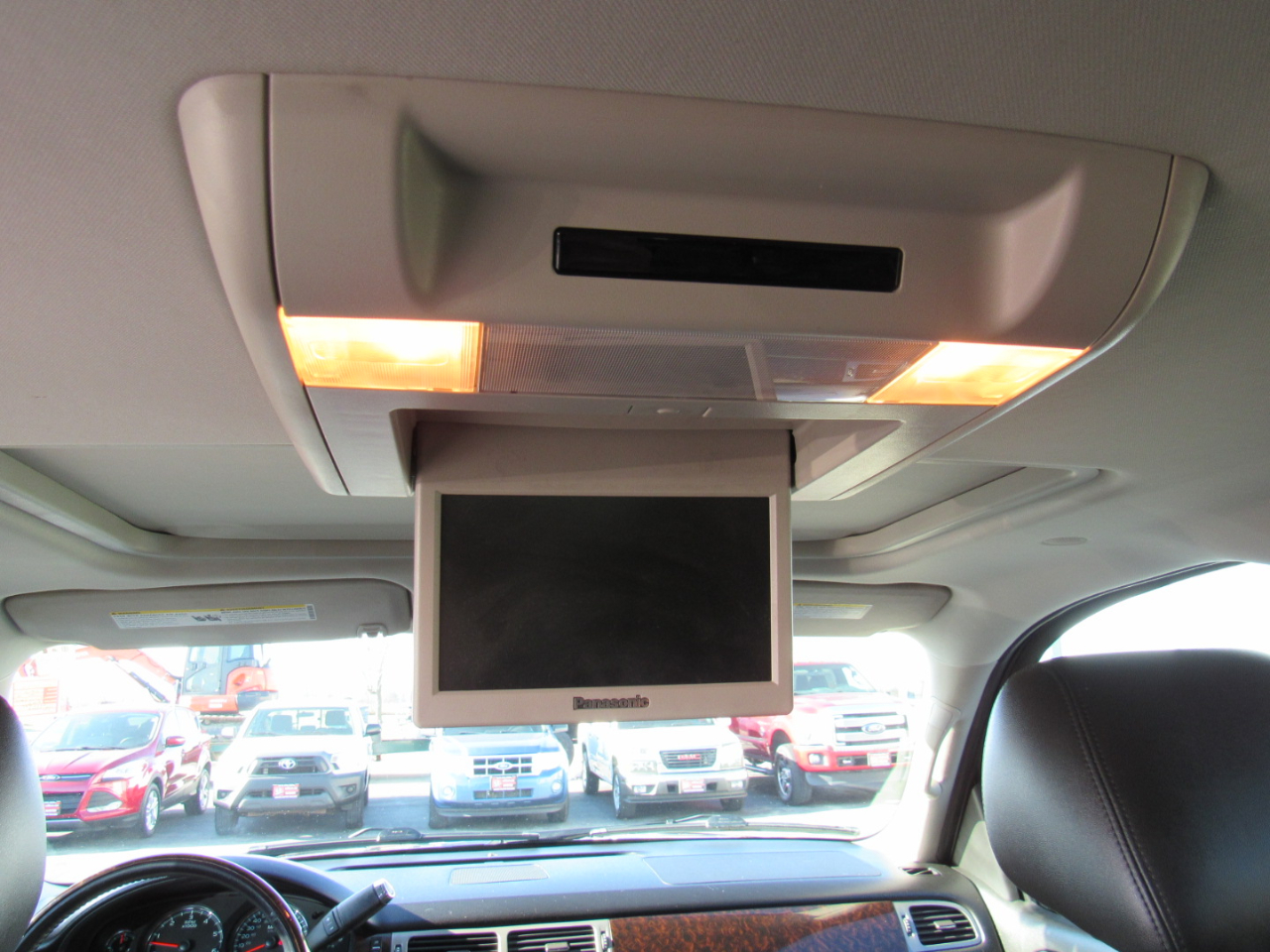 GMC Yukon XL AWD 4dr 1500 Denali 2013