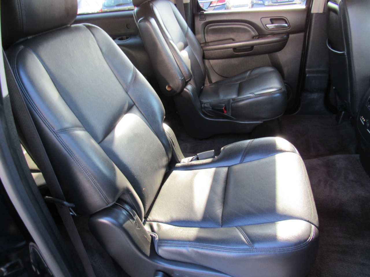 GMC Yukon XL AWD 4dr 1500 Denali 2013