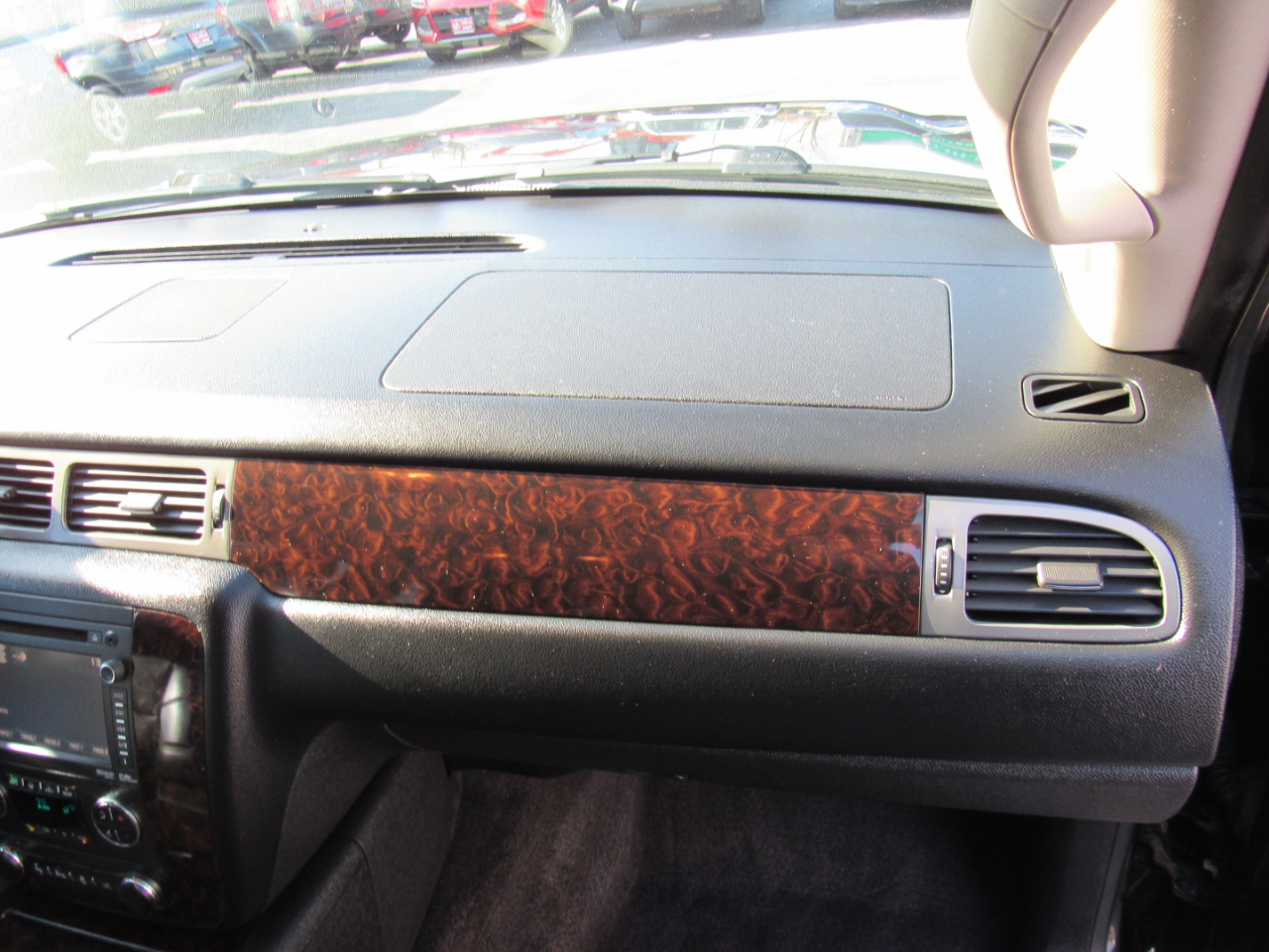 GMC Yukon XL AWD 4dr 1500 Denali 2013