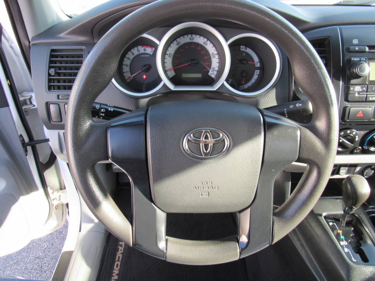 Toyota Tacoma 2WD Reg Cab I4 MT (Natl) 2012