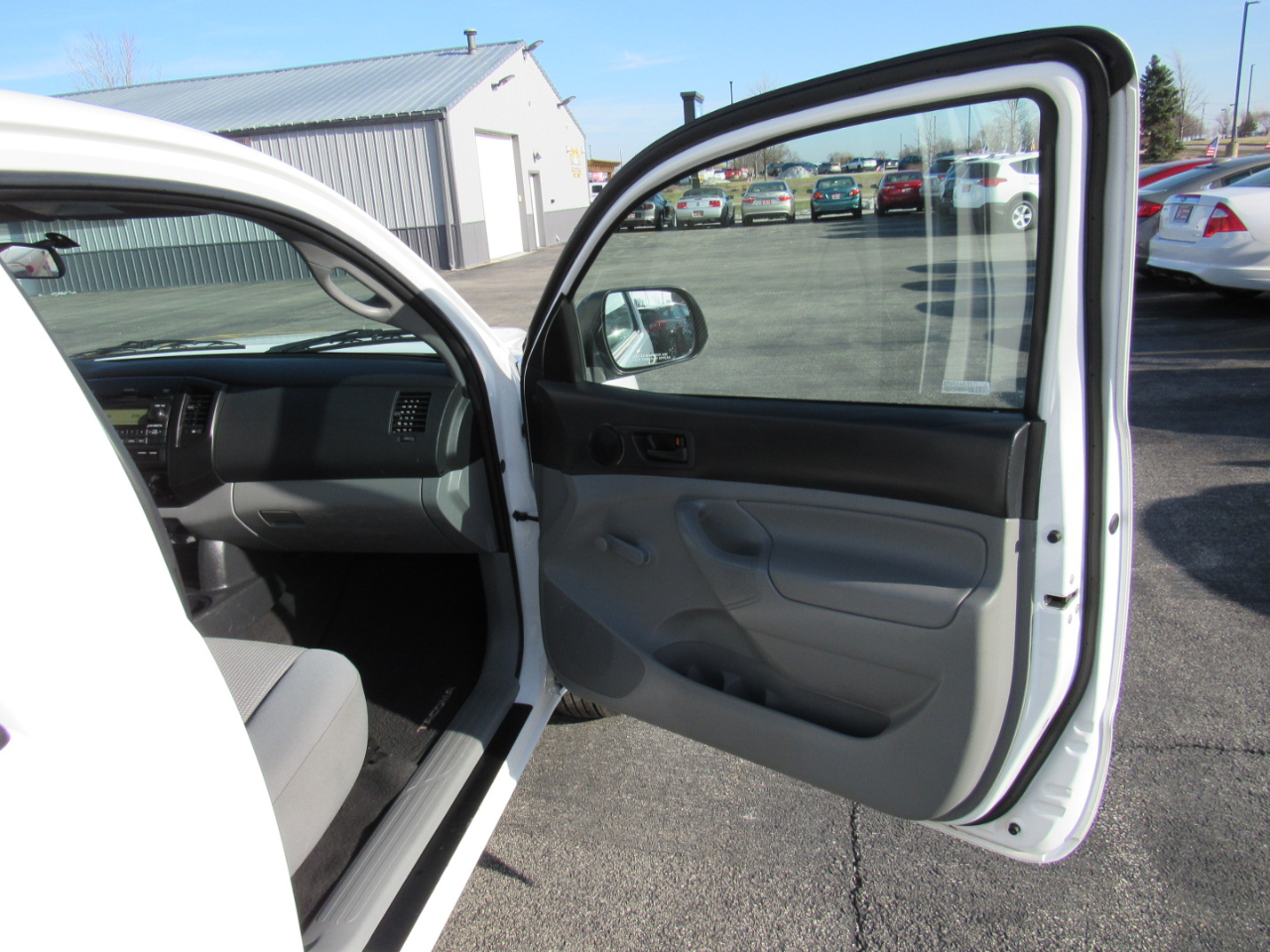 Toyota Tacoma 2WD Reg Cab I4 MT (Natl) 2012