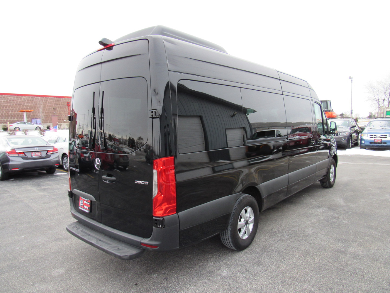 Mercedes-Benz Sprinter Passenger Van 2500 High Roof V6 170" RWD 2019