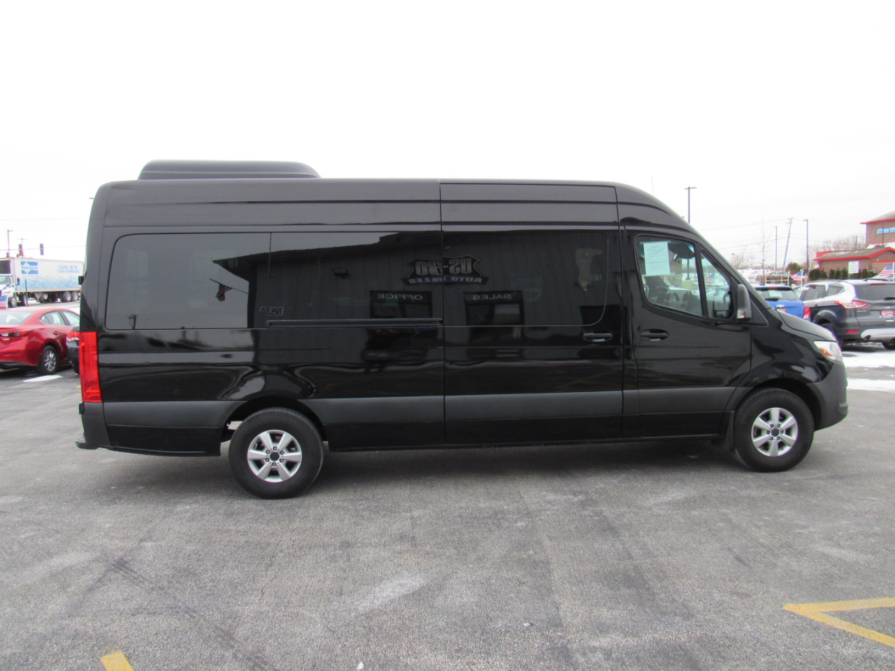 Mercedes-Benz Sprinter Passenger Van 2500 High Roof V6 170" RWD 2019