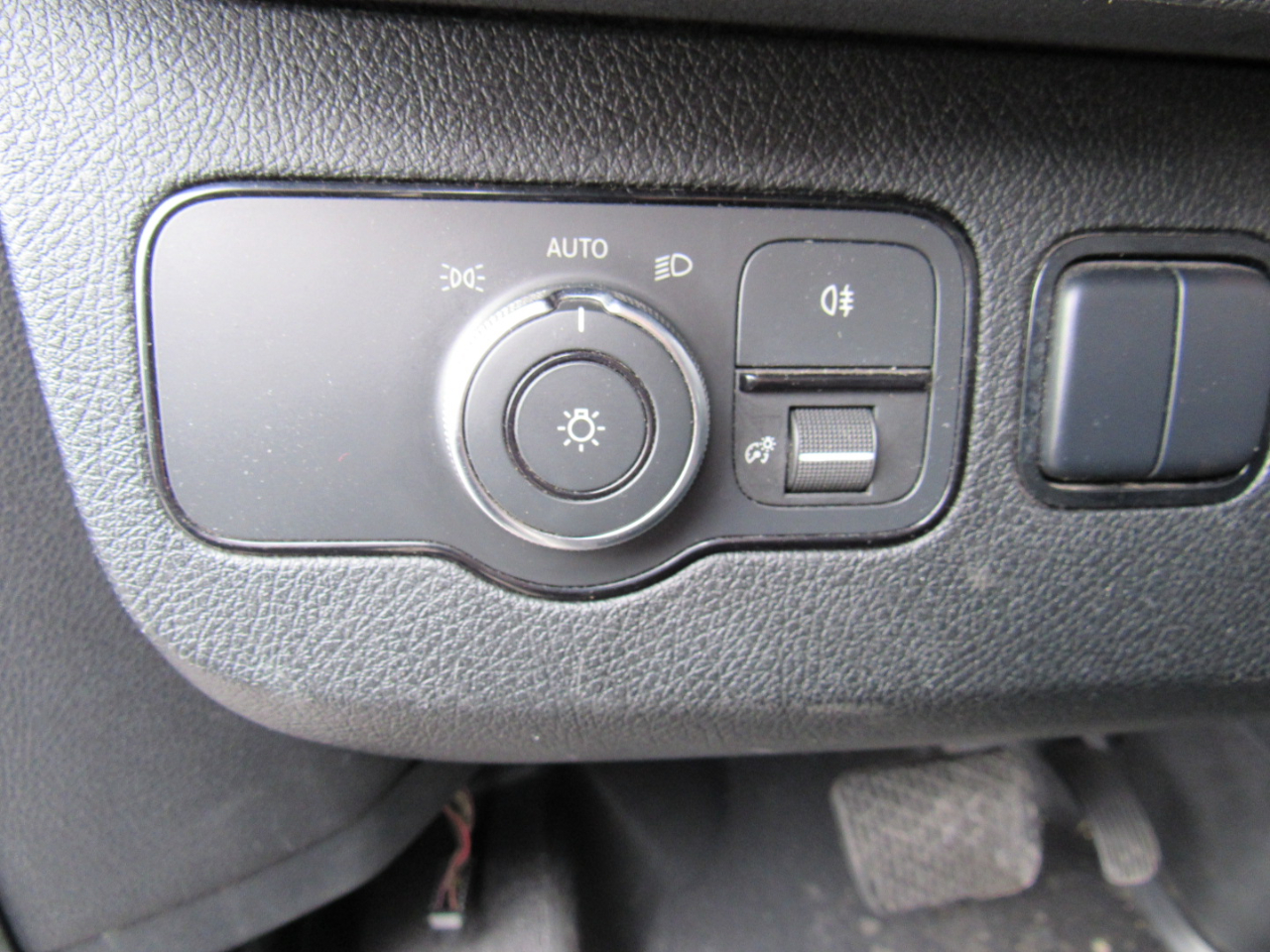 Mercedes-Benz Sprinter Passenger Van 2500 High Roof V6 170" RWD 2019