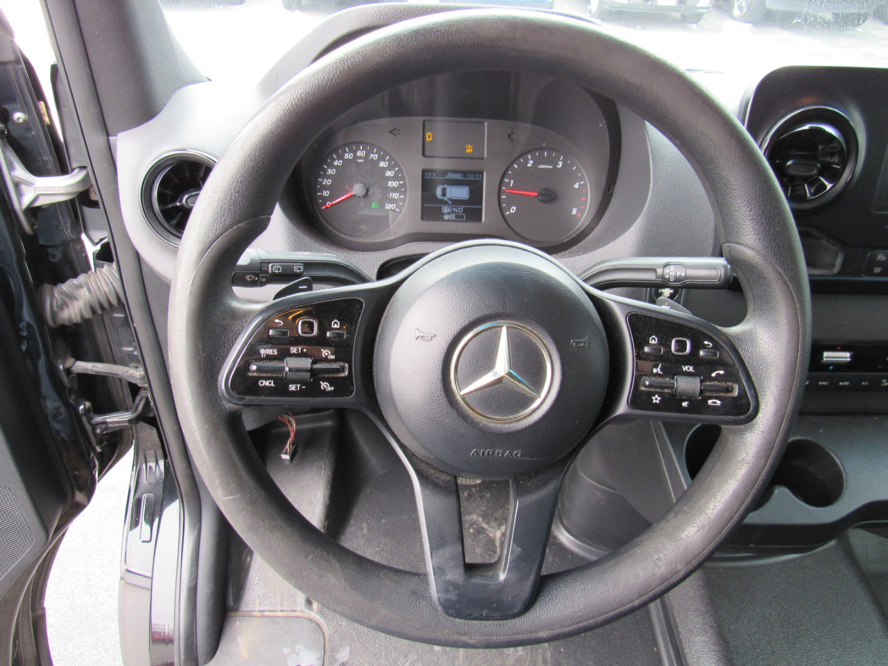 Mercedes-Benz Sprinter Passenger Van 2500 High Roof V6 170" RWD 2019