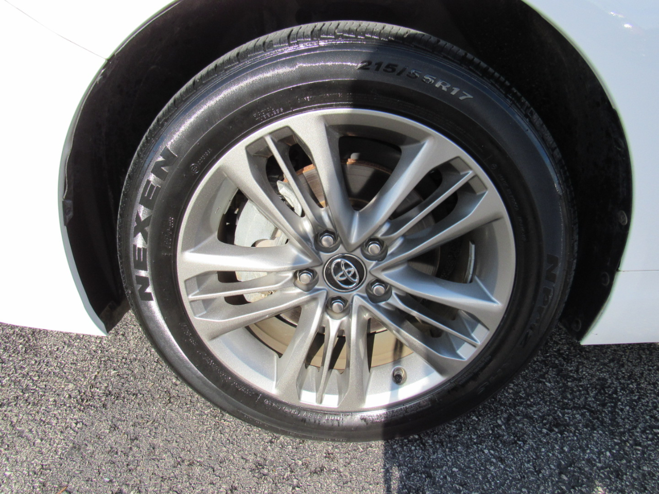 Toyota Camry SE Auto (Natl) 2017